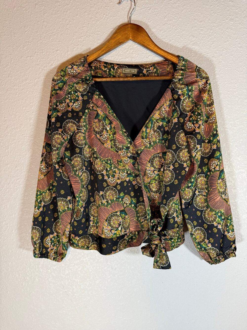 Point Sur Women’s Small Floral Wrap Style Tie Waist Blouse